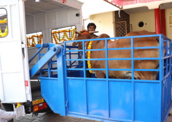 G S Helping Hands Foundation donates Hyderabad’s first of its kind Cattle Rescue Ambulance with a Hydraulic lift to Sri Krishna Goseva Mandal!