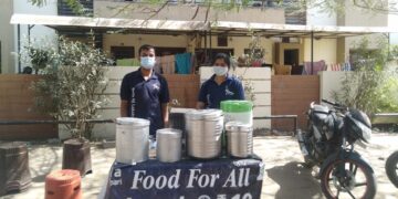 Kutch Based NGO SEVA SARVOPARI provides food to feed the hungry at just rupees 10